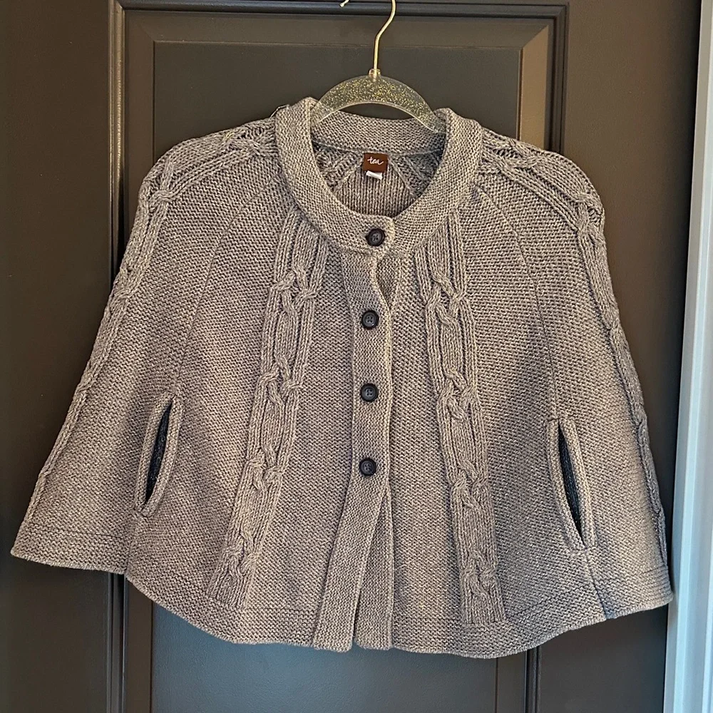 Tea Collection Charcoal Button-Up Knit Cape Size L